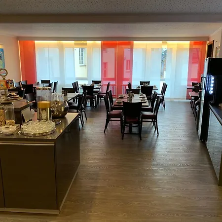 威尔加尼酒店 3* 维特利希